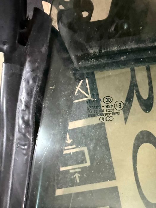 Ramka drzwi lewe przód Audi A4 b6