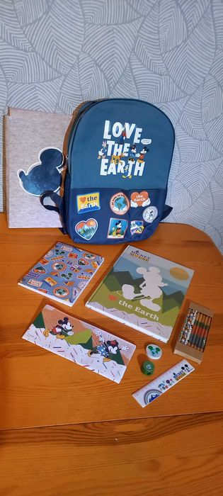 Plecak Disney Myszka Miki 9w1 Nestle z wyposażeniem szkolnym