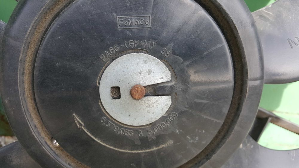 Вентилятор диффузора FORD EXPLORER 11-19 (PA66)