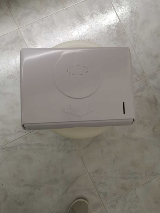 Vendo dispensador de toalhas de papel