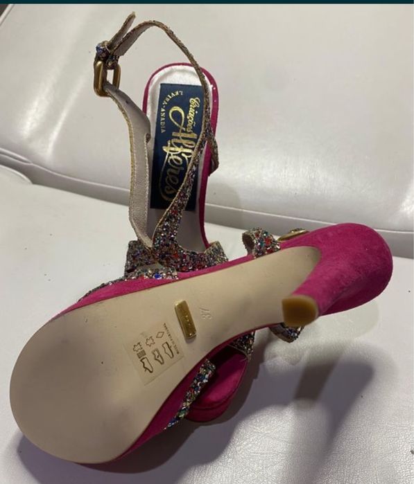 Sandalias com purpurinas