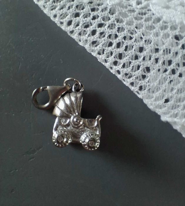 Charms zawieszka do bransoletki lub naszyjnika wózek dziecięcy