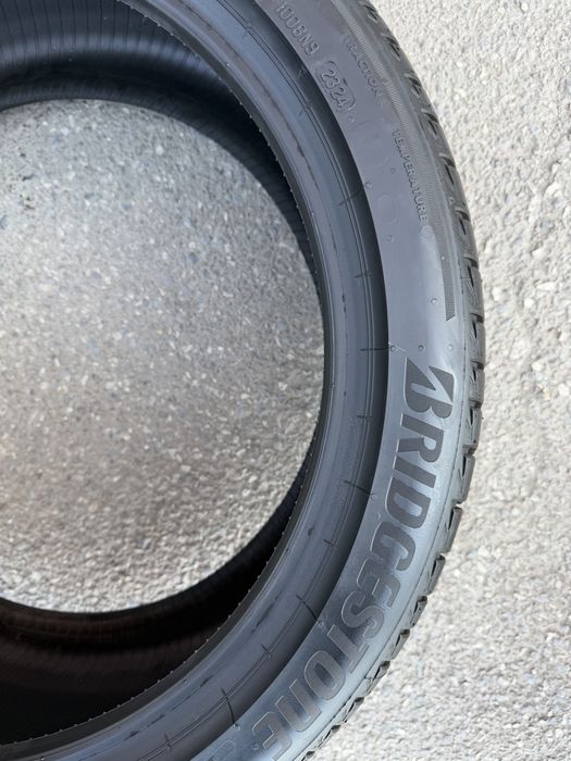 Шини літні 245/40/19 Bridgestone T005 летние шины
