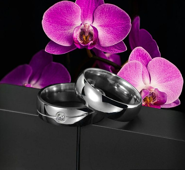 Wspaniała Para Srebrnych Obrączek Ślubnych