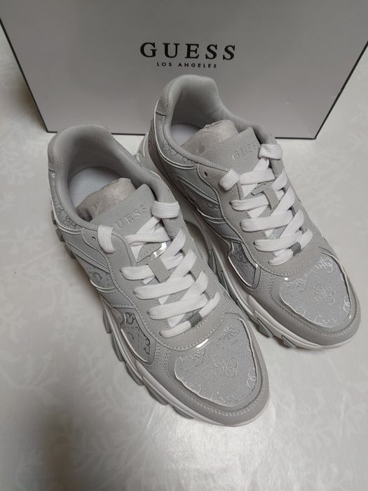 Кросівки жіночі Guess  38 р 41 р