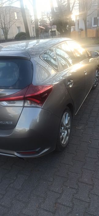 Sprzedam Toyotę Auris