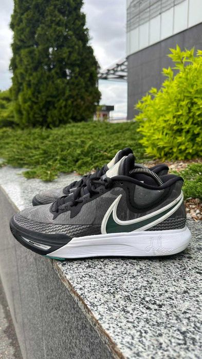 カリー nike kyrie 8 - купити чоловічі кросівки - Ціна на OLX.ua