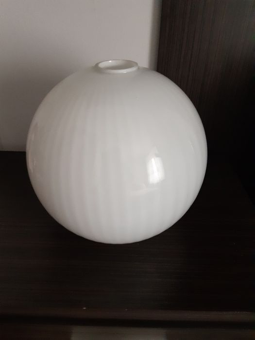 Wiekszy klosz do lampy domowej