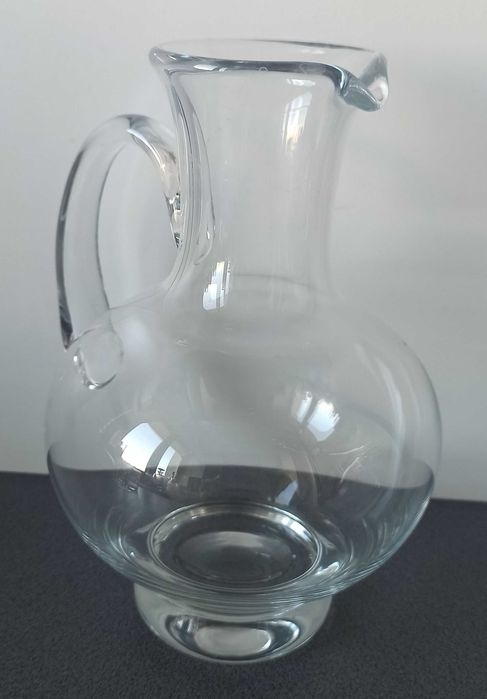 szklany dzbanek wazonik flakon 17,5 cm