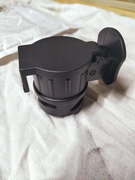 Redutor / conversor ficha de 13 pinos para 7 pinos.