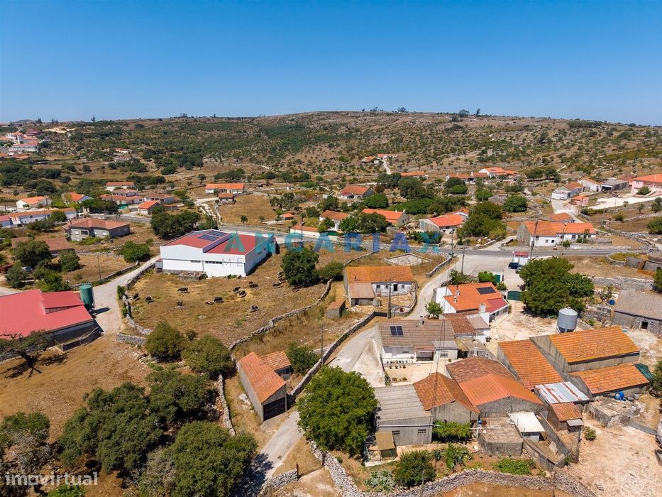 ANG1661 - Moradia T2 para Venda em São Bento, Porto de Mós