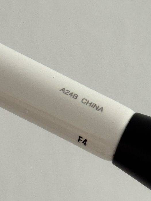 Nowy dwustronny pędzel do makijażu F4 Make up by Mario