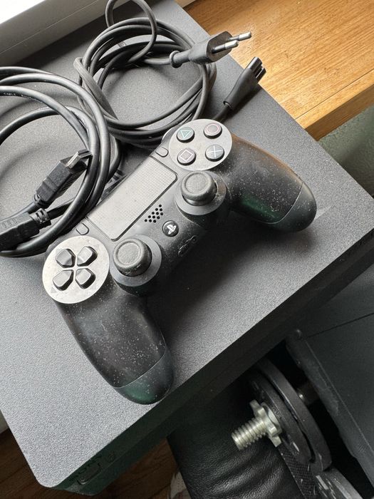 Ps4 slim 1000gb Bom estado