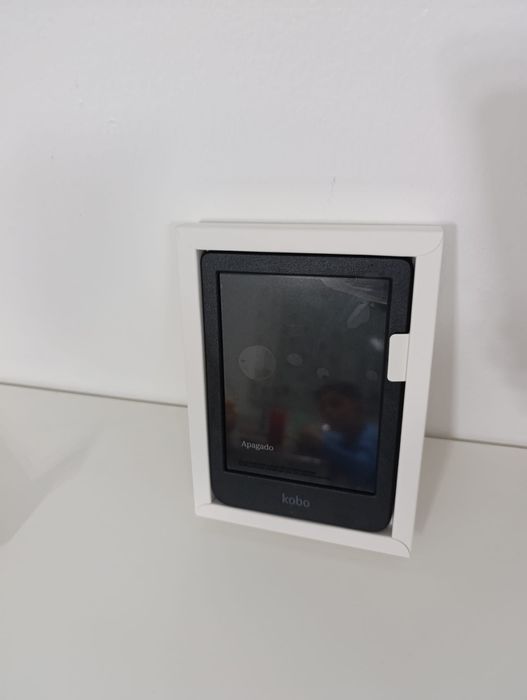 Vendo Kobo novo em caixa com tudo só foi usado uma vez com papel