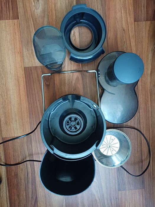 Соковыжималка Vitek 1609