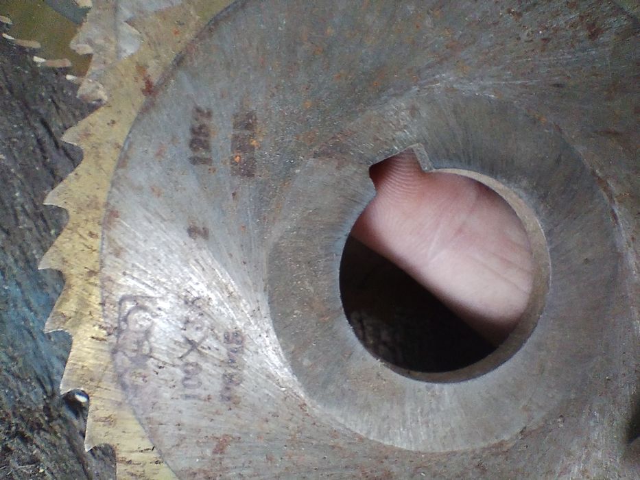 Продам  фрези все комплектом