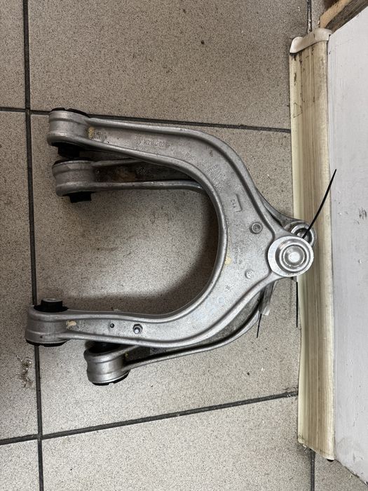 Ричаг верхний BMW G05 X5 Розборка G05