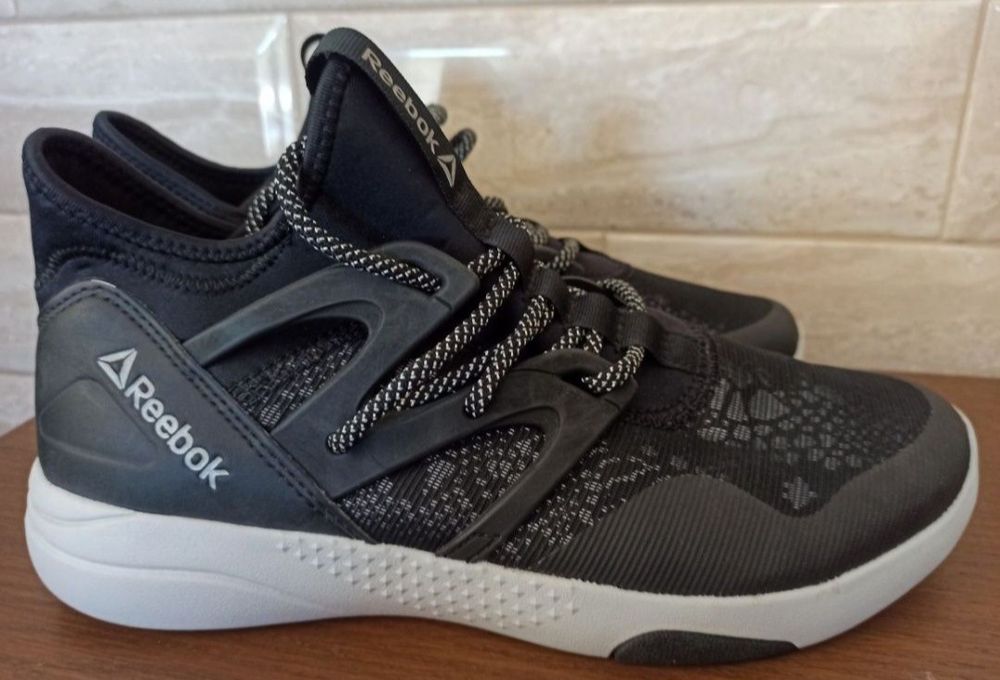 Reebok Hayasu AQ9883 оригінал розмір 38.5 нові