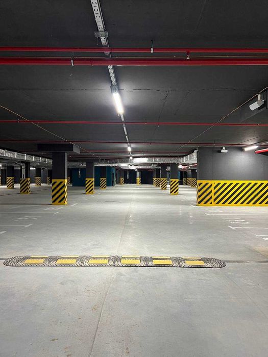 Продам місце в підземному паркінгу