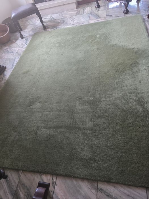 Carpete de sala de estar em pura lã e manufaturada com 190cm x 240cm