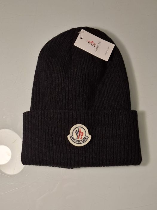 Moncler Black Beanie – New with Tag