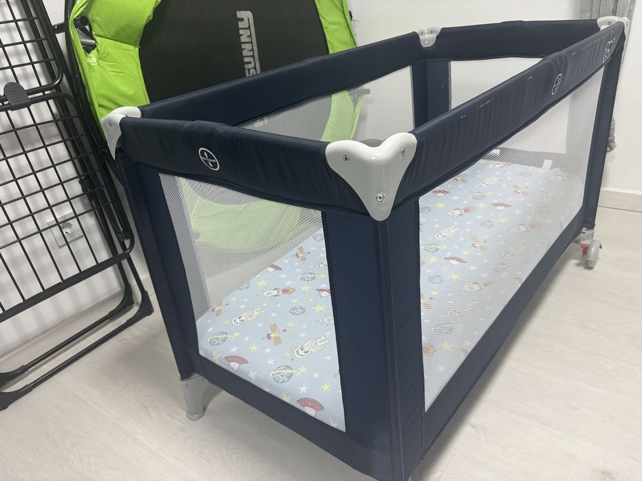 Cama de viagem como novo com colchao ortopedico