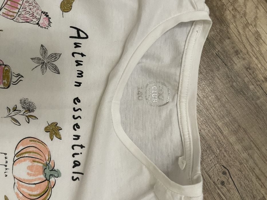 Нова кофтинка для дівчини