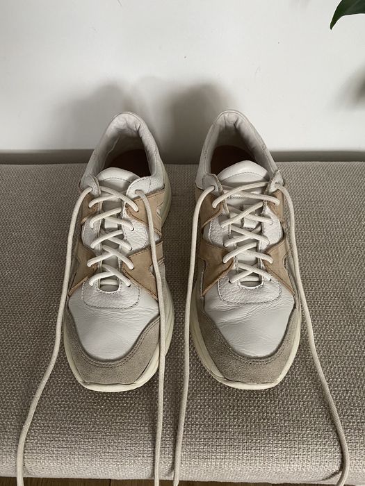 Sportowe buty sneakersy Skórzane Massimo Dutti beżowe