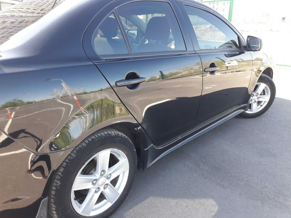 Авто Mitsubishi Lancer 10 2009 X 2.0i CVT (150 к.с.) в гарному стані