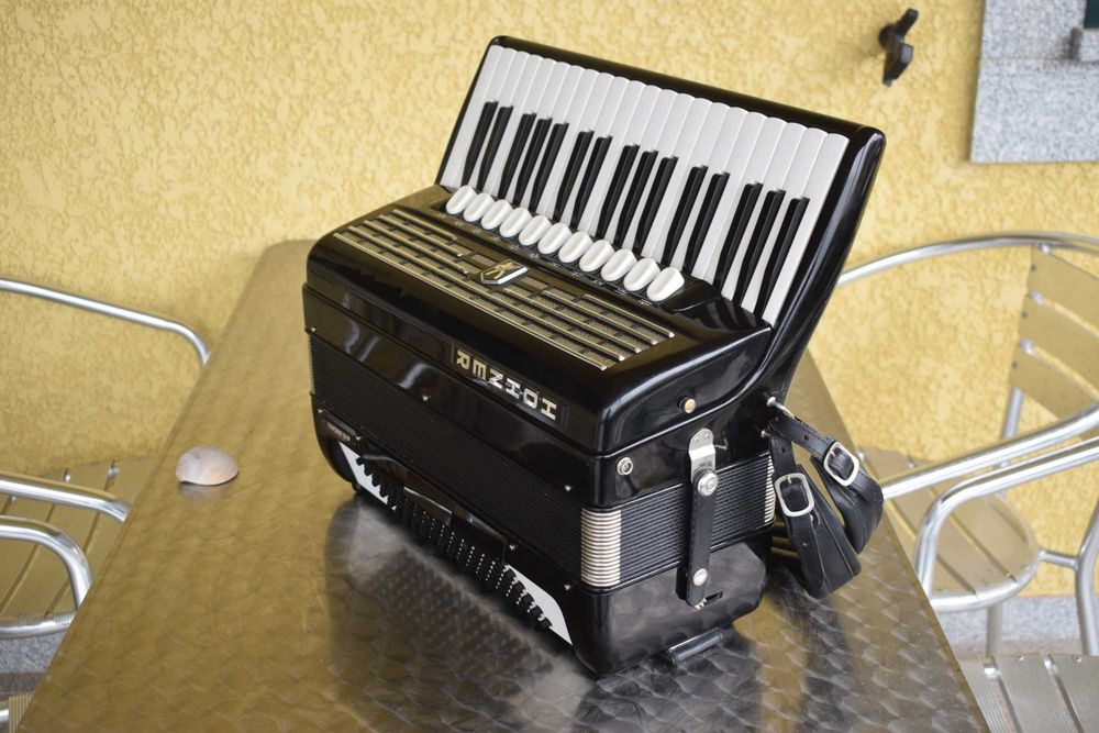 Acordeao Hohner Favorit IV P 4 Voz 96 Baixox, N . 324