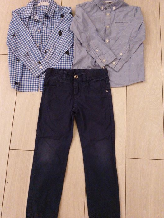Dwie koszule H&M, spodnie Geox  rozmiar 104