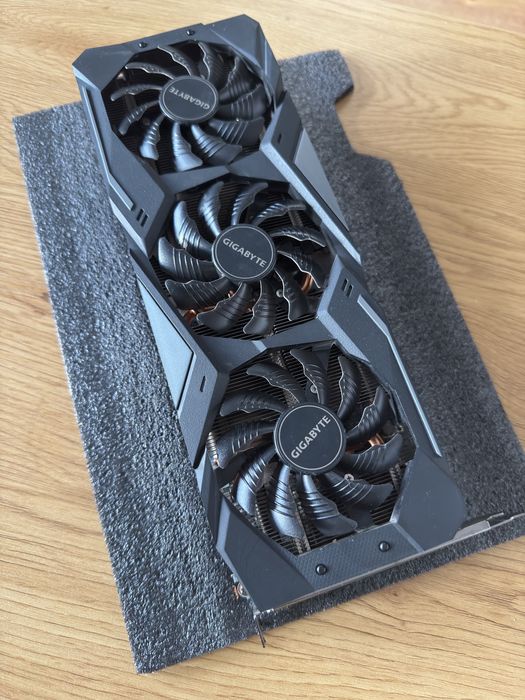 Karta graficzna amd 5700