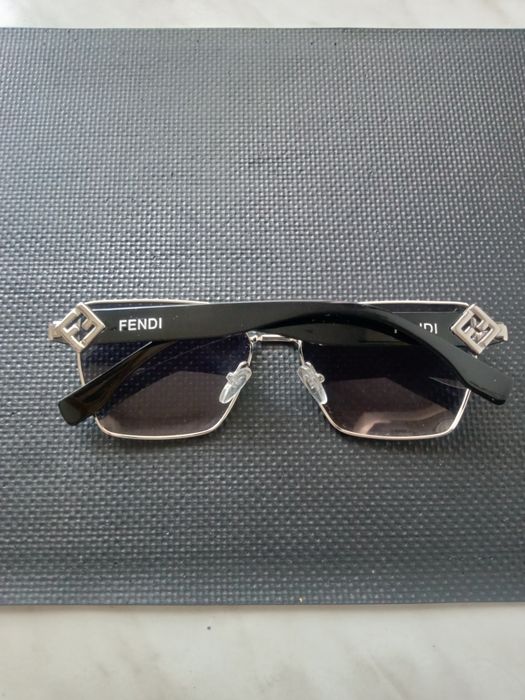 Солнцезащитные очки Fendi Diamonds
