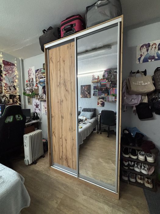 Простора шафа-купе в чудовому стані