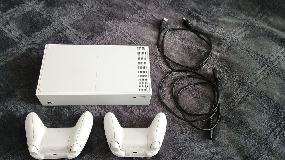 ‼️Xbox series S 512 gb + 2  гейпада ‼️