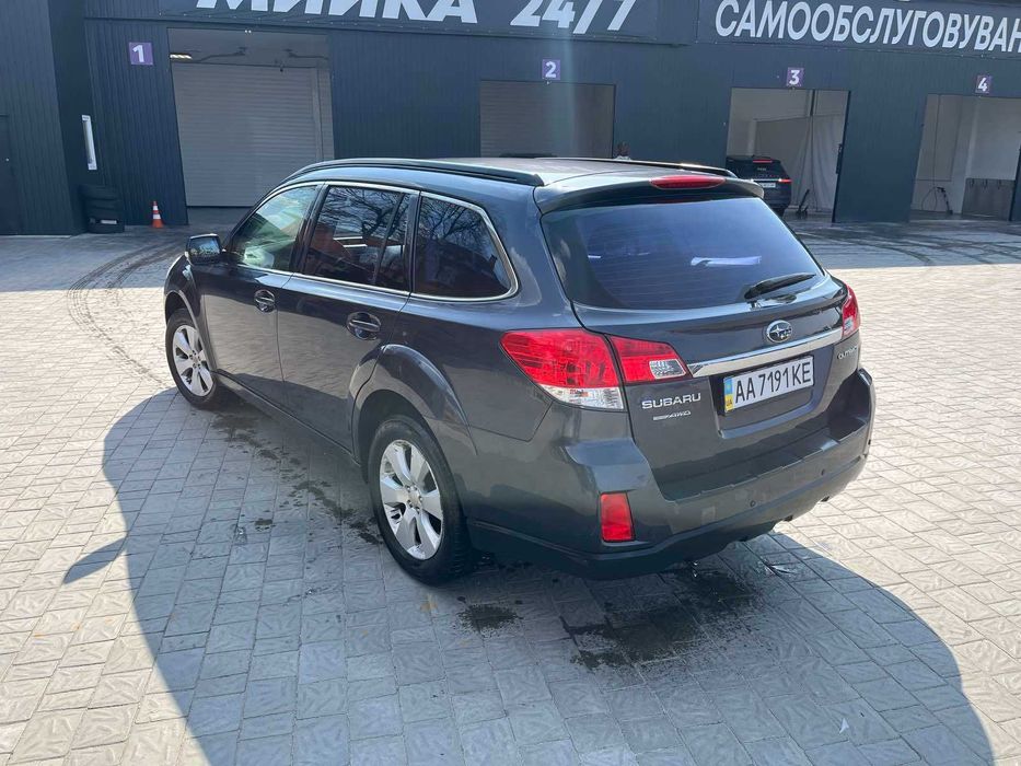 Subaru Outback 2,5 Газ!