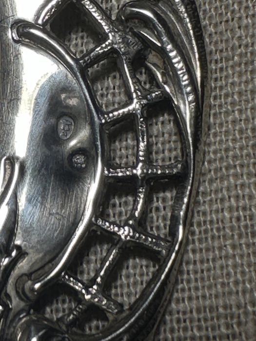 Duas aneleiras, prata marcada