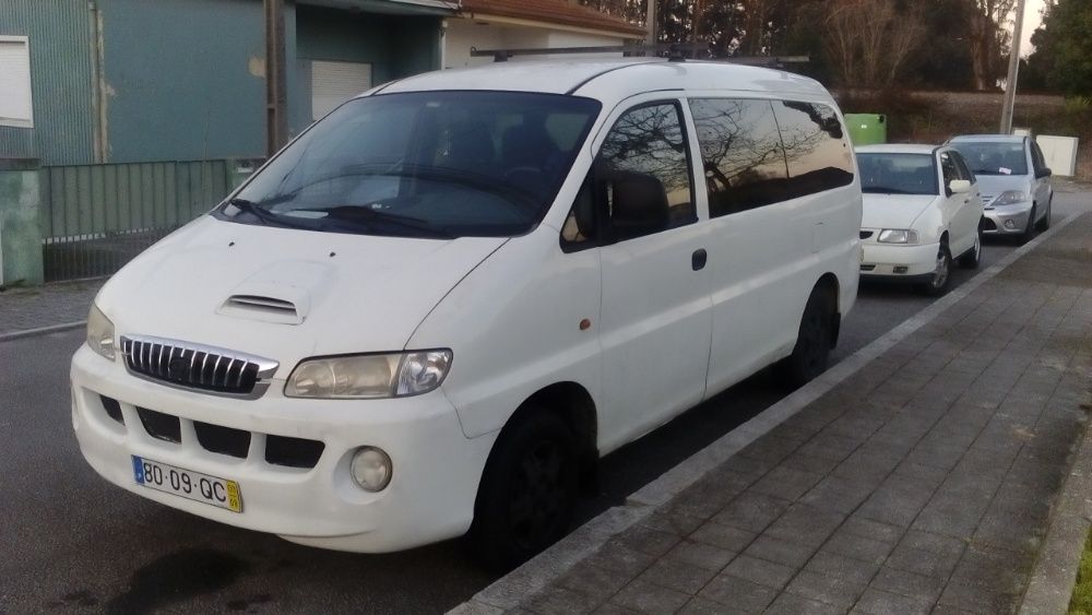 Transportes e mudanças (carrinha Hyunday H1)
