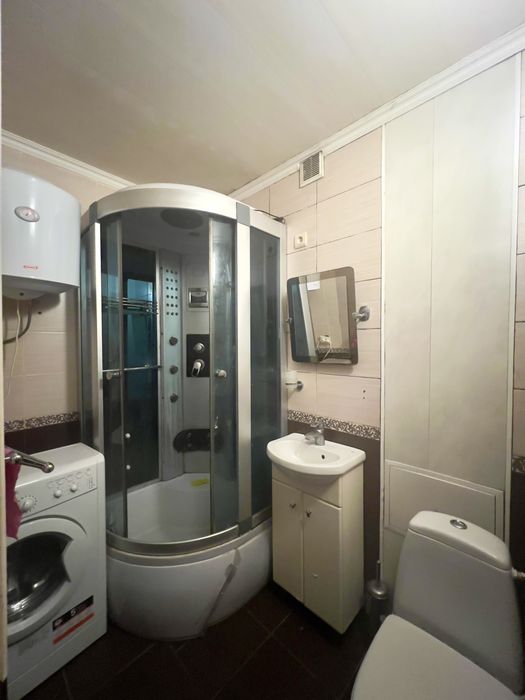 С ремонтом 2-х комнатная Варненская--парк Горького-Черёмушки--ГАЗ/ТЕЦ