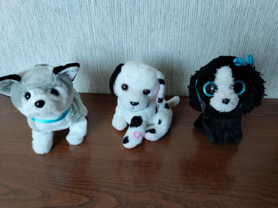 Іграшки собачки.