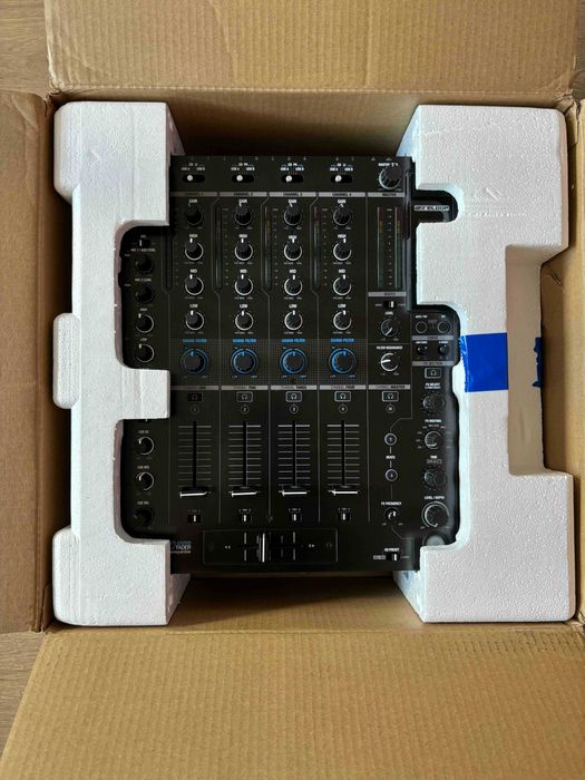 Mesa de Mistura Reloop RMX-95 Digital NOVA