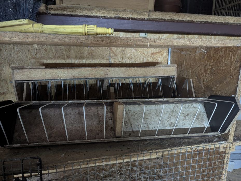 Sprzedam karmidełka dla drobiu,gołebi