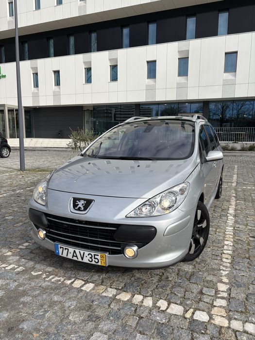 Peugeot 307 SW TDI 2005 . Carrinha a gasoleo , bancos em pele , teto panoramico , ar condicionado digital