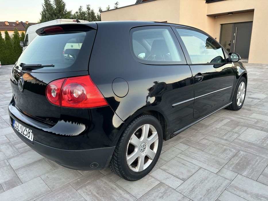 Volkswagen golf 5 doinwestowany
