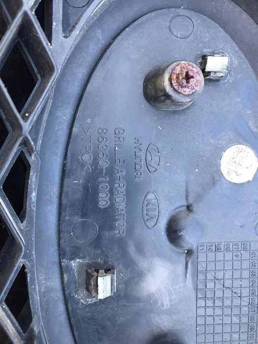 Решітка радіатора KIA CEED 2006-2010.