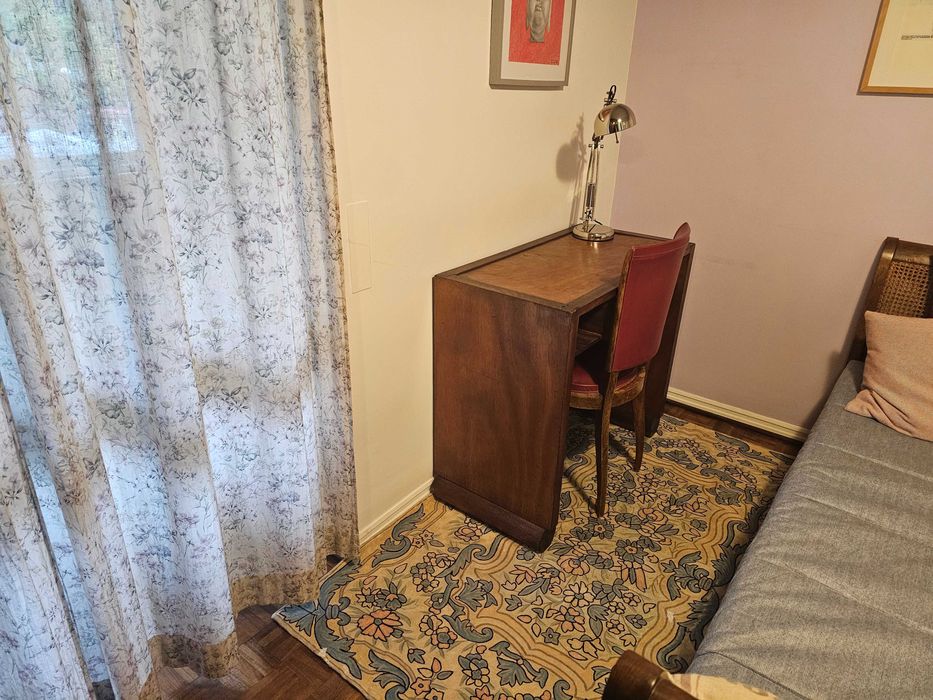 Quarto para arrendar em Algés