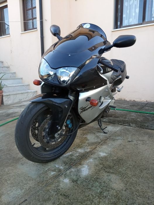 Yamaha thunderace 1000 como nova