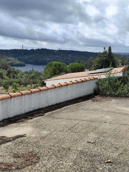 Moradia T1 para Arrendar em Alverangel Castelo de Bode