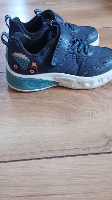 Adidasy dziecięce