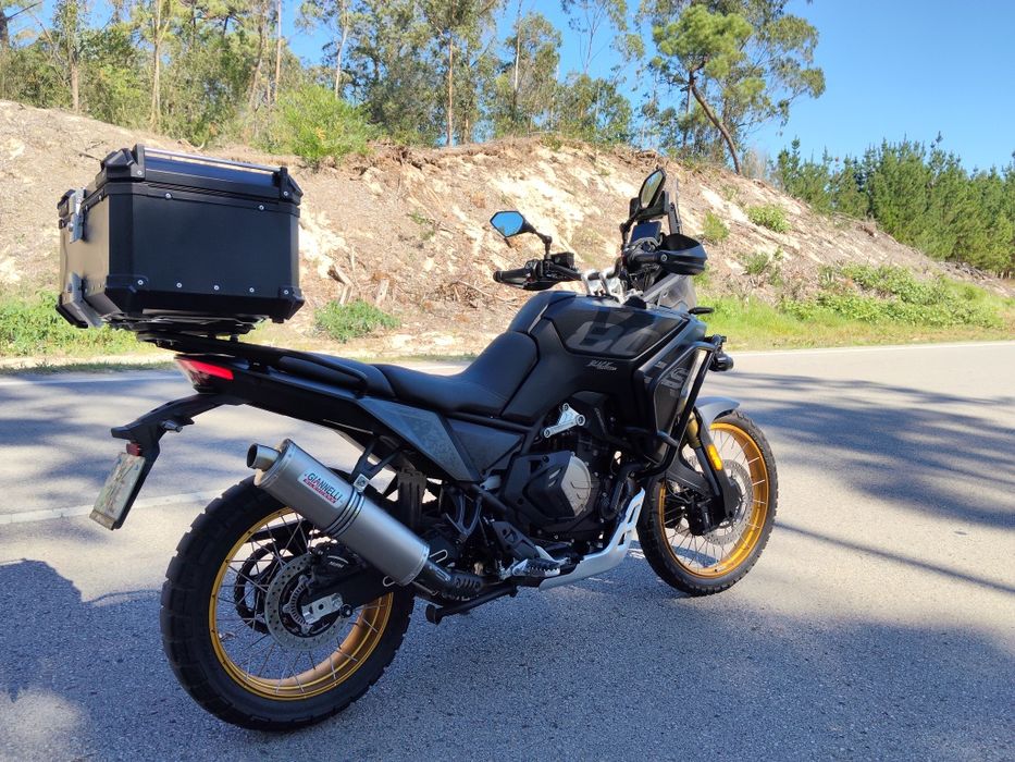 Voge ds 800 rally REBAIXADA